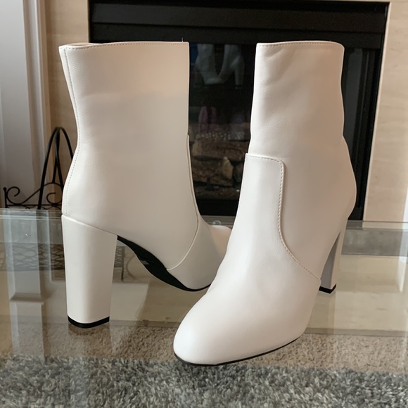 NIB New Bamboo White Ankle Boots, 8.5 - Picture 4 of 7